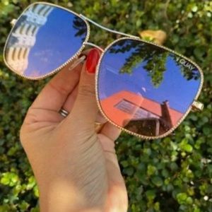 Quay Australia Stop And Store Twist sunglasses